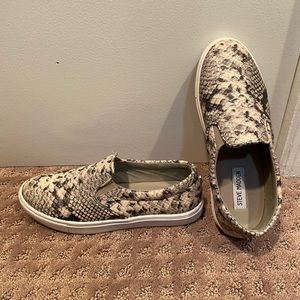 STEVE MADDEN SNAKE SKIN ECCENTRIQ